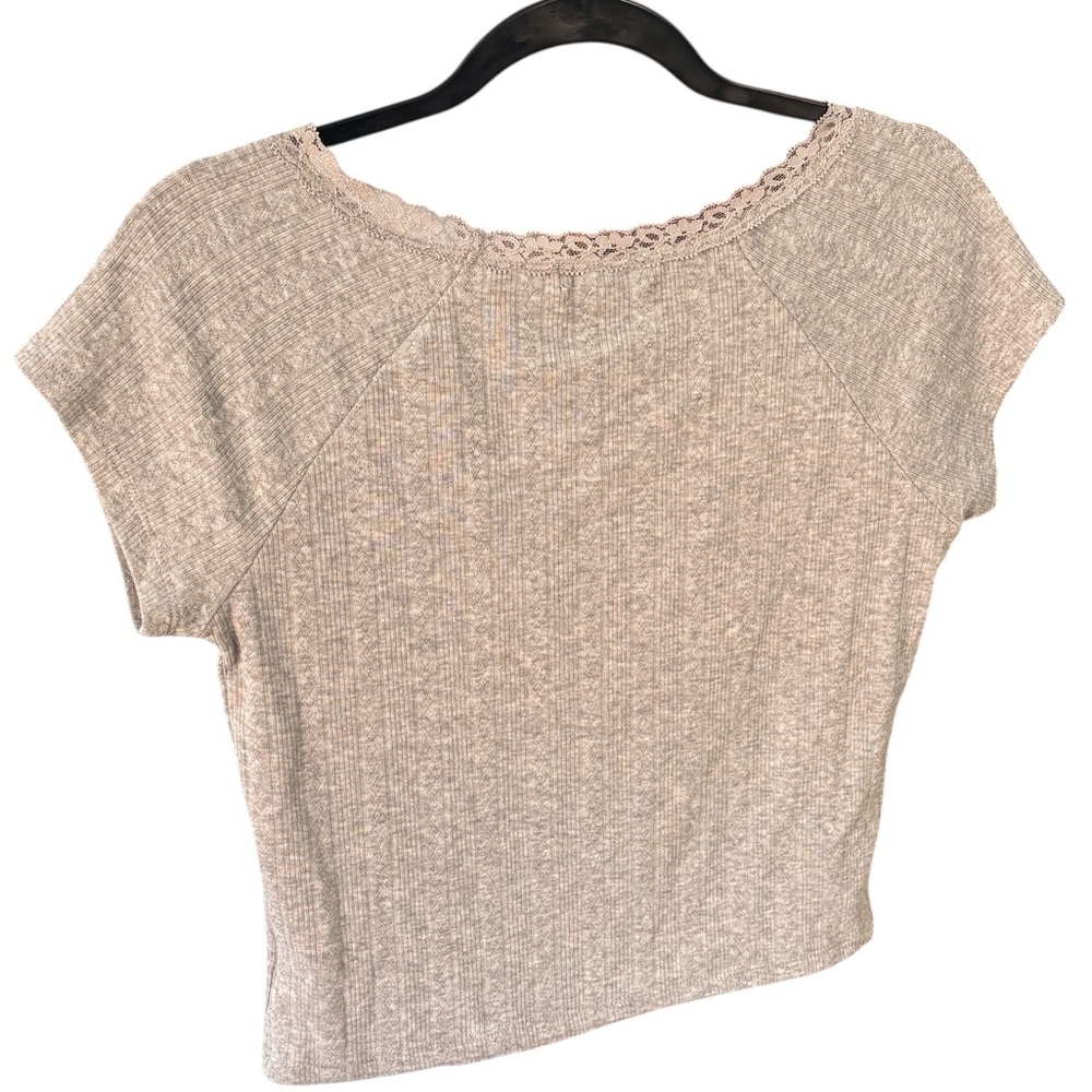 Textured Crop Top - Picture 3 of 3